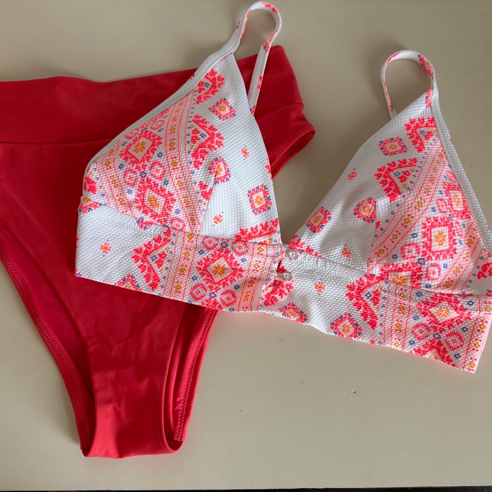 Aerie two piece swimsuit, high-rise extra large top large bottom. Coral color